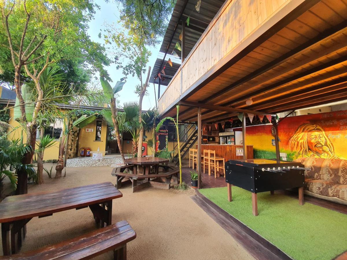Lebo'S Soweto Backpackers Hostel Kültér fotó