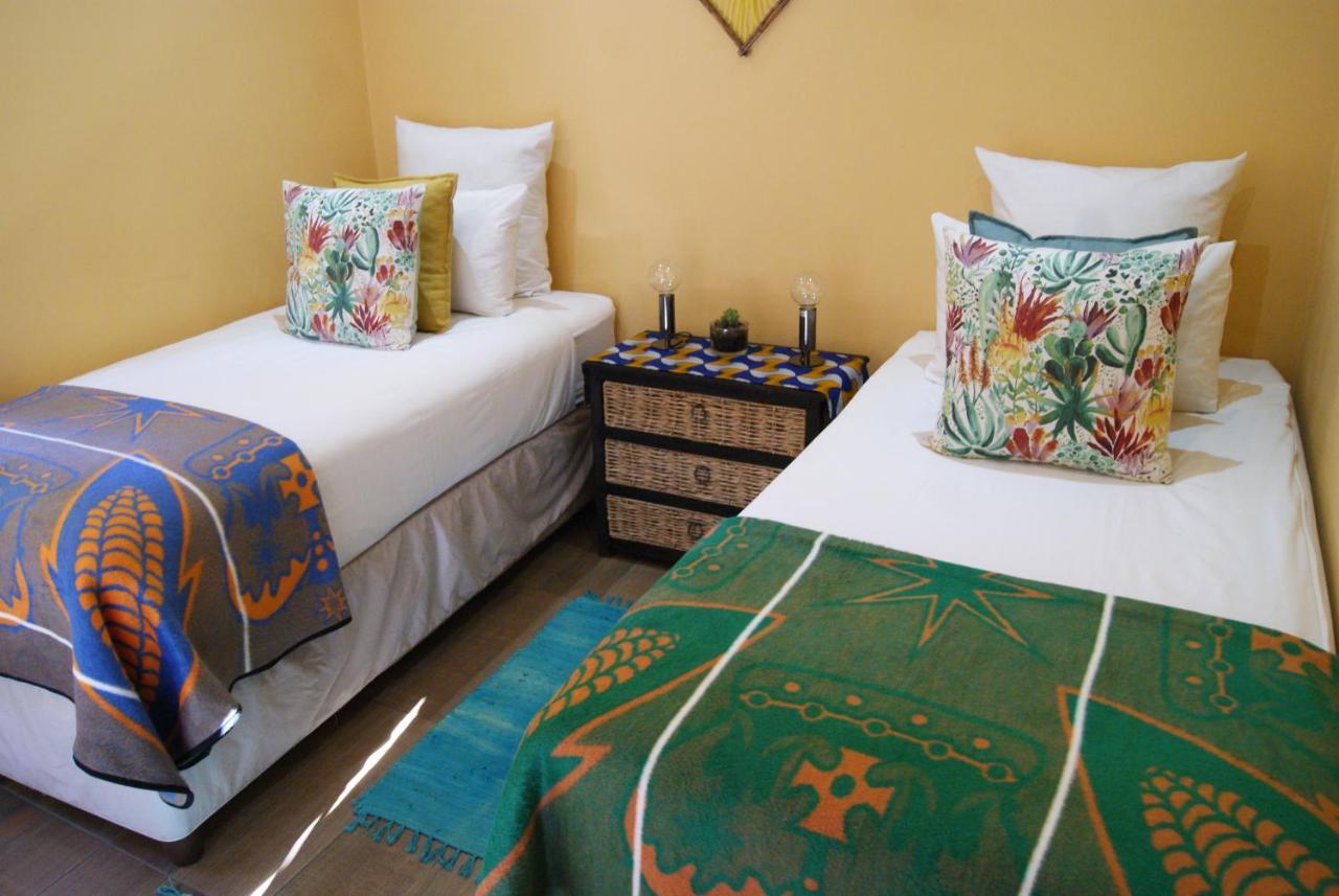 Lebo'S Soweto Backpackers Hostel Kültér fotó