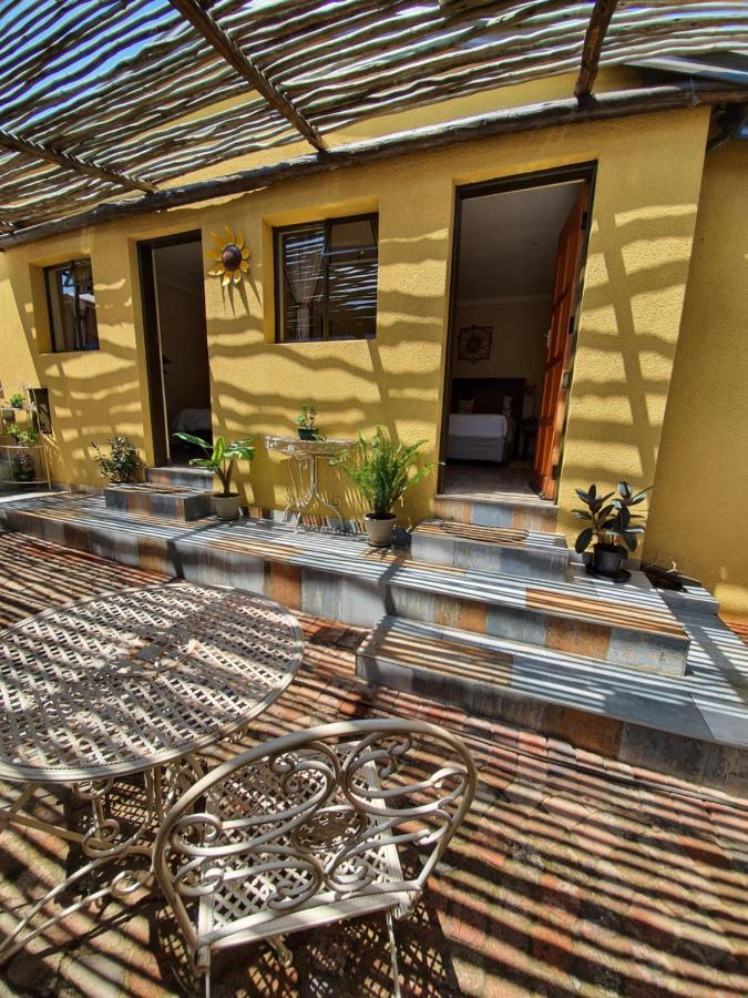 Lebo'S Soweto Backpackers Hostel Kültér fotó